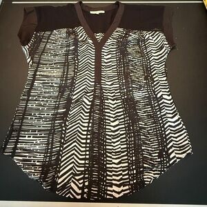 Daniel Rainn Tunic Top Black White Print Size L